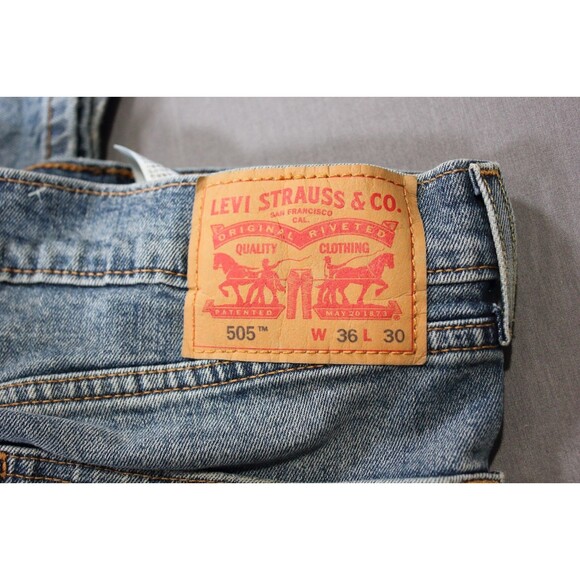 Levis 505 Jeans Mens Blue Denim Straight Leg Classic Pants Tag Sz 36X30 (35X30) - Picture 11 of 11